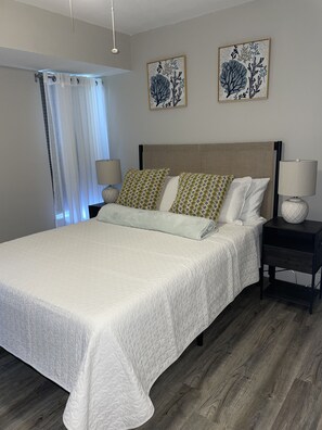 3 bedrooms, desk, iron/ironing board, free WiFi - Backyard Oasis, calm, quiet and peaceful. Just pack and come enjoy.  (Port St. Lucie)