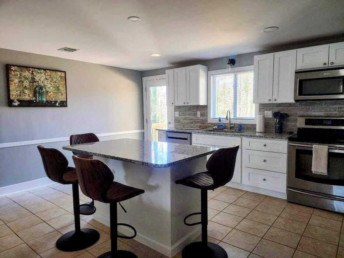 Brand new home - completely remodeled 4 bed 3 bath - Pet friendly!