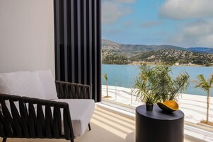 Presidential Sea View Suite with Hammam & Private Sky Pool | Down comforters, minibar, in-room safe, desk