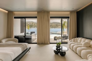 Junior Sea View Suite with Jacuzzi & Hammam | Down duvets, minibar, in-room safe, desk - CASALY HOTEL & SPA (Kefalonia)