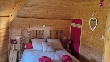 1 chambre, lit parapluie, draps fournis