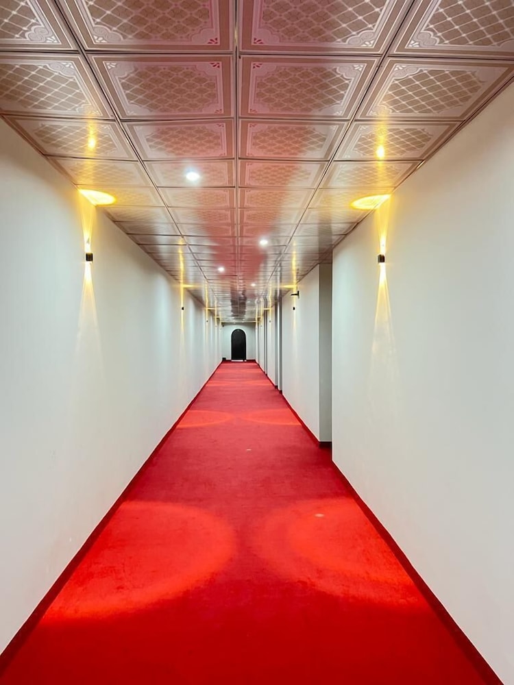 Niagara Falls Hotel, Banquet Halls & Restaurant photo 4