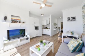 Smart TV - Maranuelas Beachfront 350FP by VillaGranCanaria (Arguineguin)