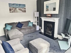TV - 2 bedroom accommodation in Filey (Filey)