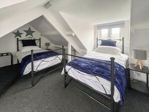 5 chambres, accès au Wi-Fi (inclus), literie fournie