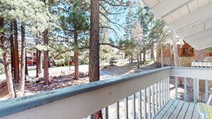 Property grounds - Lakeview Lodge #1 (2-Bedroom Condo) by RedAwning (Mammoth Lakes)