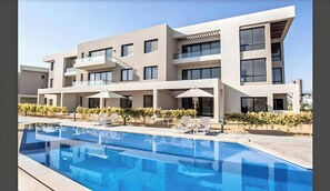 Chalet, 2 Schlafzimmer, barrierefrei, Balkon | Pool | Außenpool