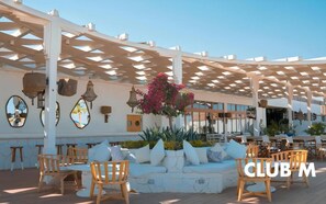 Chalet, 2 Schlafzimmer, barrierefrei, Balkon | Speisen im Freien