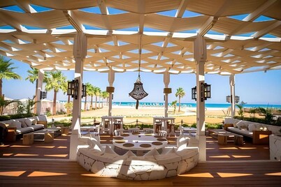 Chill at Salty Life, Pool & Balcony, Azha, Sokhna