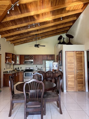 Dining - Costa Rica Tennis and Pickleball Paradise At 506 Tennis Center (Esperanza Nosara)