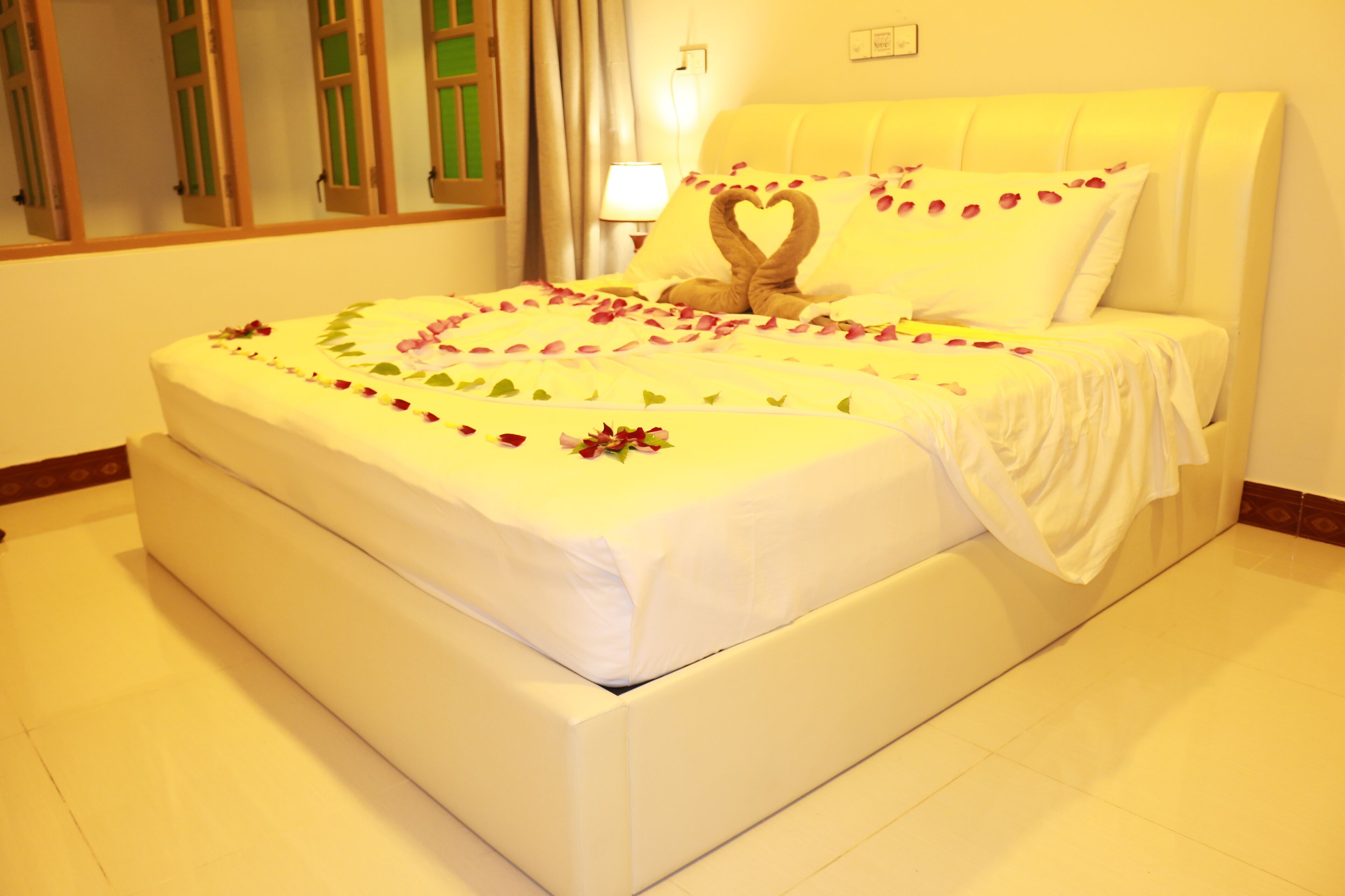 Quarto casal standard | Frigobar, cofres nos quartos, individualmente decorados