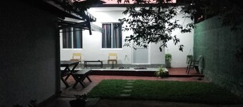 Araliya White House