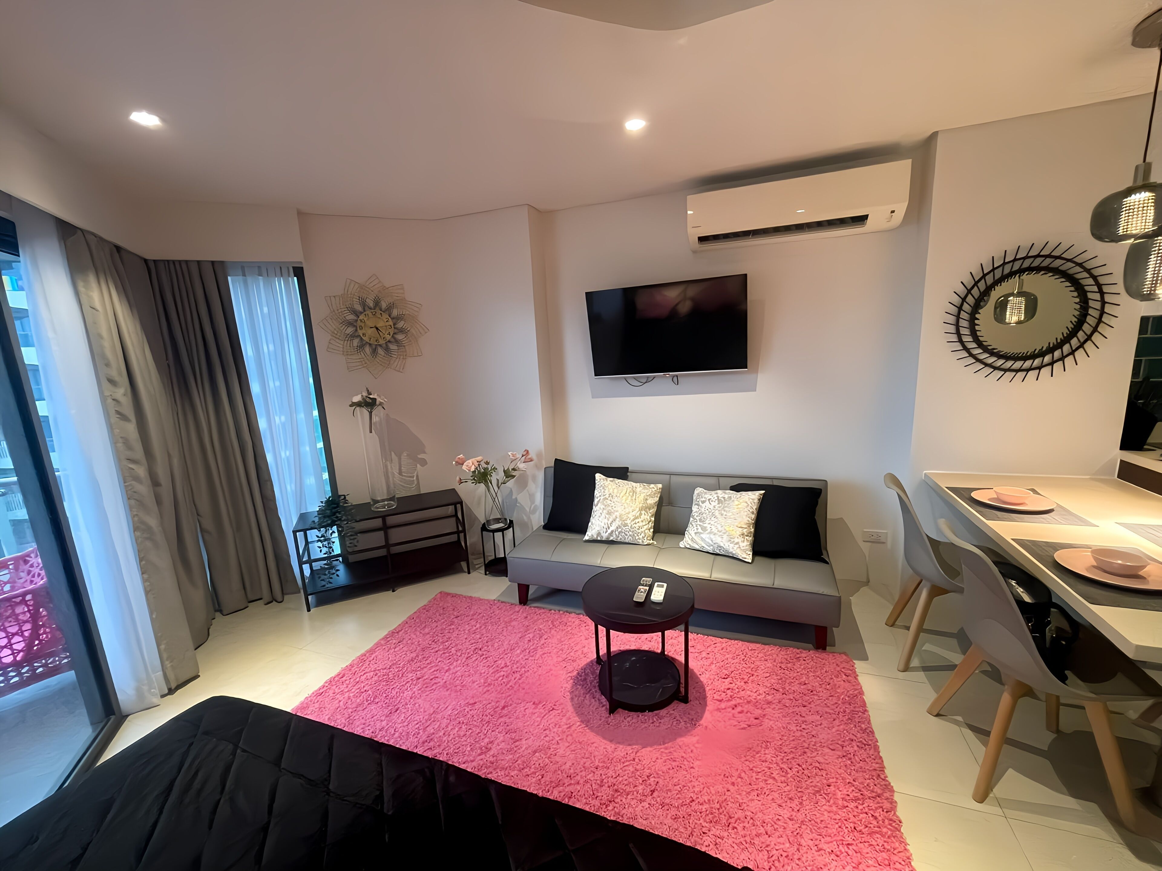 1 soverom, skrivebord, strykejern/-brett og wi-fi (inkludert)