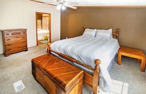 3 bedrooms, iron/ironing board, WiFi, bed sheets