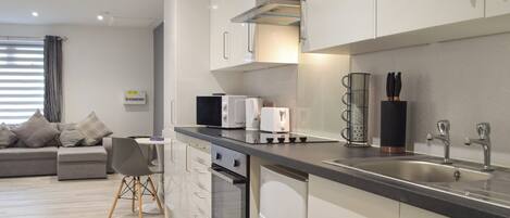 High chair, cookware/dishes/utensils