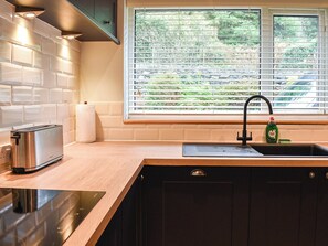 Dishwasher, highchair - 5 bedroom accommodation in Tregarth, near Bangor (Tregarth, near Bangor)