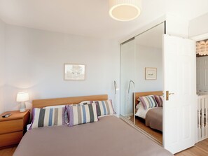 3 bedrooms, free WiFi - 3 bedroom accommodation in Paignton (Paignton)