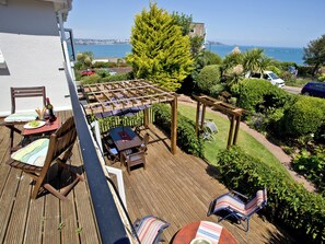 Outdoor dining - 3 bedroom accommodation in Paignton (Paignton)