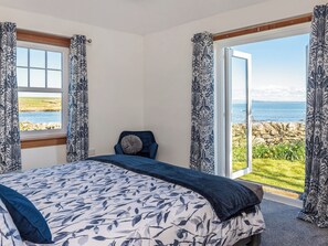 3 quartos, Wi-Fi de cortesia, roupa de cama