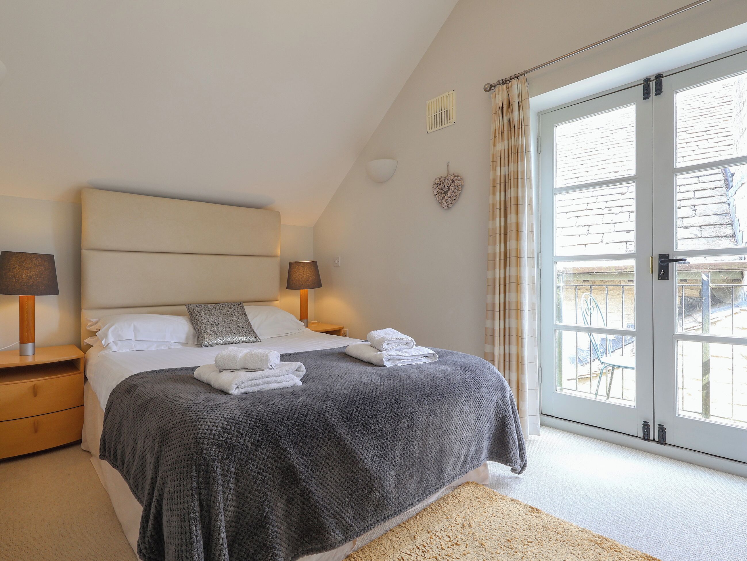 3 bedrooms, free WiFi, bed sheets