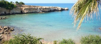 Family Villa Gardens Estates 2 min walk to the scenic Kapparis beach