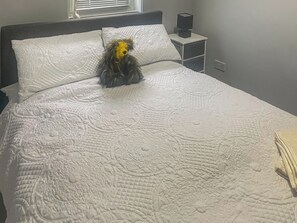 2 bedrooms, free WiFi, bed sheets - 2 bedroom accommodation in Carlisle (Carlisle)