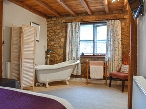 Towels - 2 bedroom accommodation in Pooley Bridge, nr. Ullswater (Pooley Bridge, nr. Ullswater)
