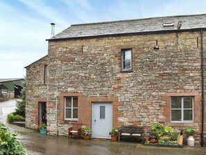 Exterior - 2 bedroom accommodation in Pooley Bridge, nr. Ullswater (Pooley Bridge, nr. Ullswater)