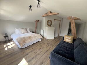 2 bedrooms, desk, iron/ironing board, travel cot