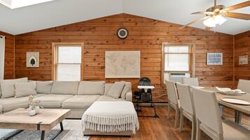 Smart TV, fireplace, ping pong, books