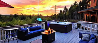 Bear Mountain Lodge - Maine - Guest Lodge