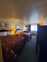 Habitación económica doble, no fumadores | Mobiliario individual, escritorio, espacio para trabajar con un portátil