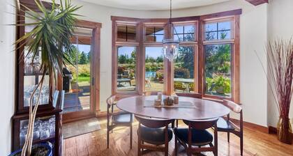 Luxe Guest House -Ideally located to Dtwn, ski resorts & recreational activities
