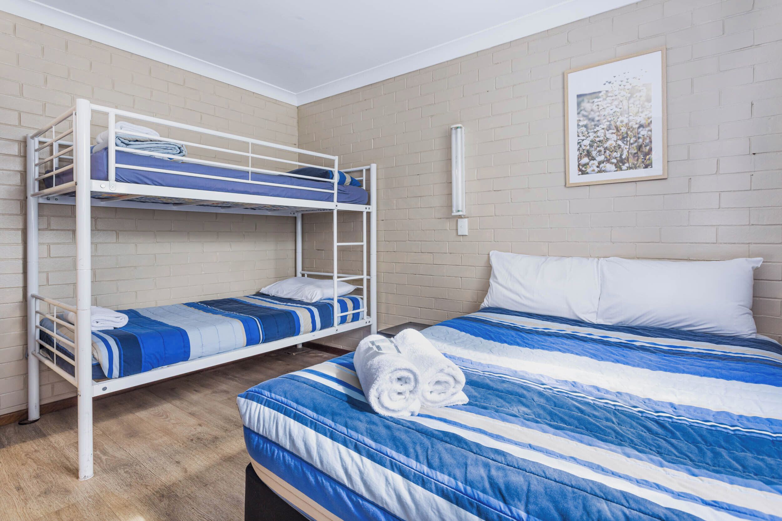 2 chambres, fer et planche à repasser, lit parapluie, Wi-Fi gratuit