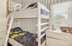 2 bedrooms, travel cot, free WiFi - Nice home in Sydals with WiFi (Sydals)