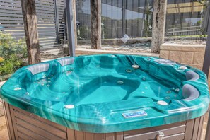 Bain à remous extérieur