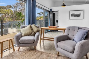 TV - Cabin Getaway in Tathra (Tathra)