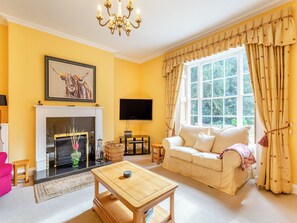 Fireplace - Manor Farm House - UK45276 (Sculthorpe, Fakenham)