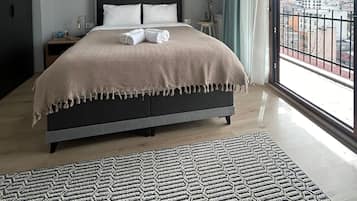 Superior Studio Suite | Egyptian cotton sheets, premium bedding, desk, laptop workspace