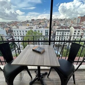 Egyptian cotton sheets, premium bedding, desk, laptop workspace