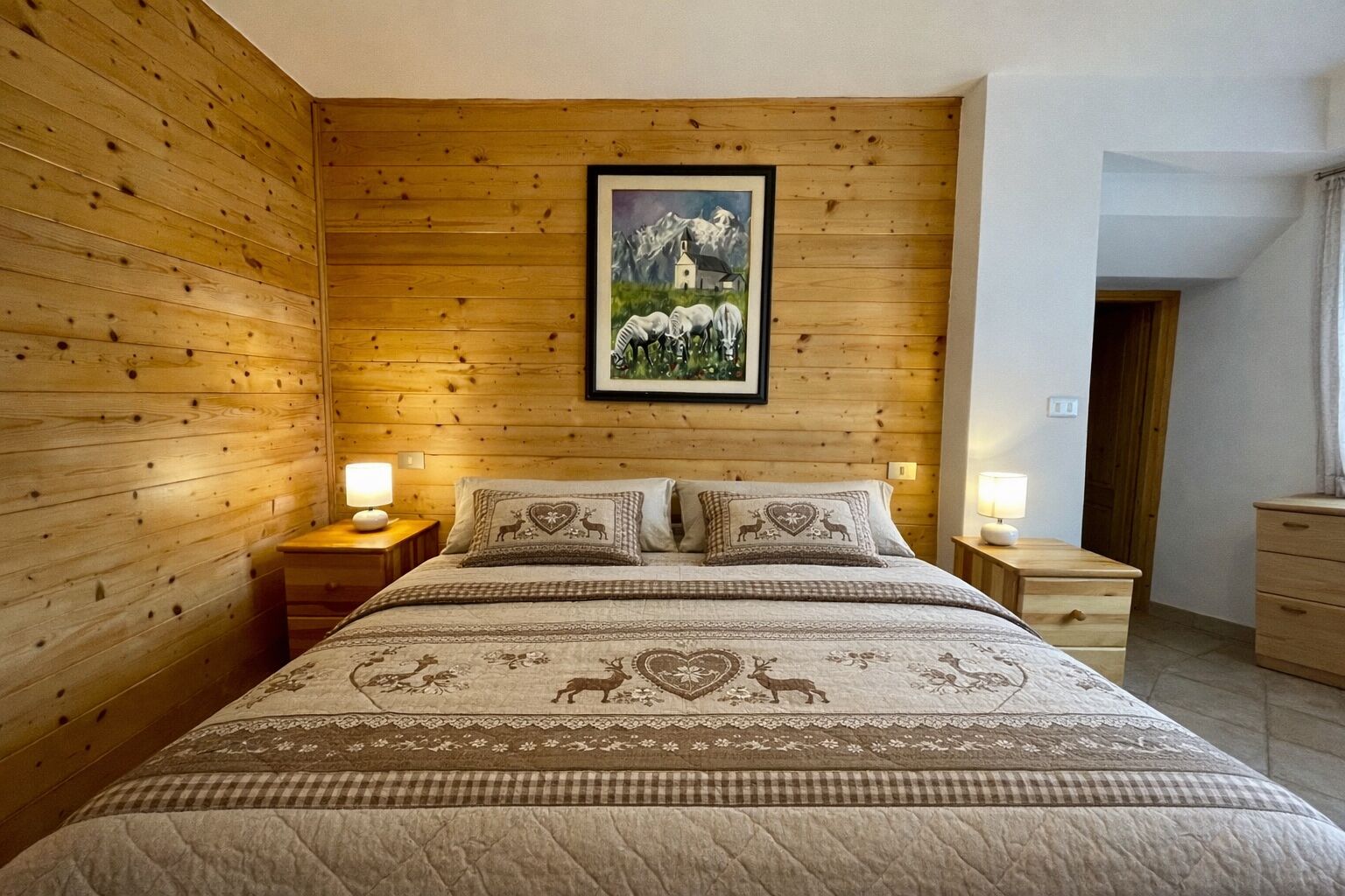 2 Schlafzimmer, Reisekinderbett, kostenloses WLAN, Bettwäsche