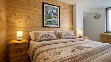 2 Schlafzimmer, Reisekinderbett, kostenloses WLAN, Bettwäsche