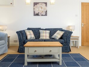 TV - Mulberry Cottage - UK45432 (Portyerrock, near Newton Stewart)