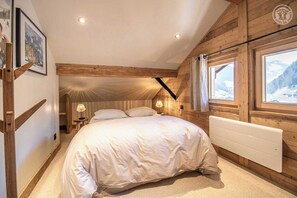 4 bedrooms, iron/ironing board, free WiFi