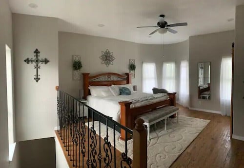 Cozy Country Castle Retreat