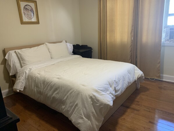 2 bedrooms, iron/ironing board, WiFi, bed sheets