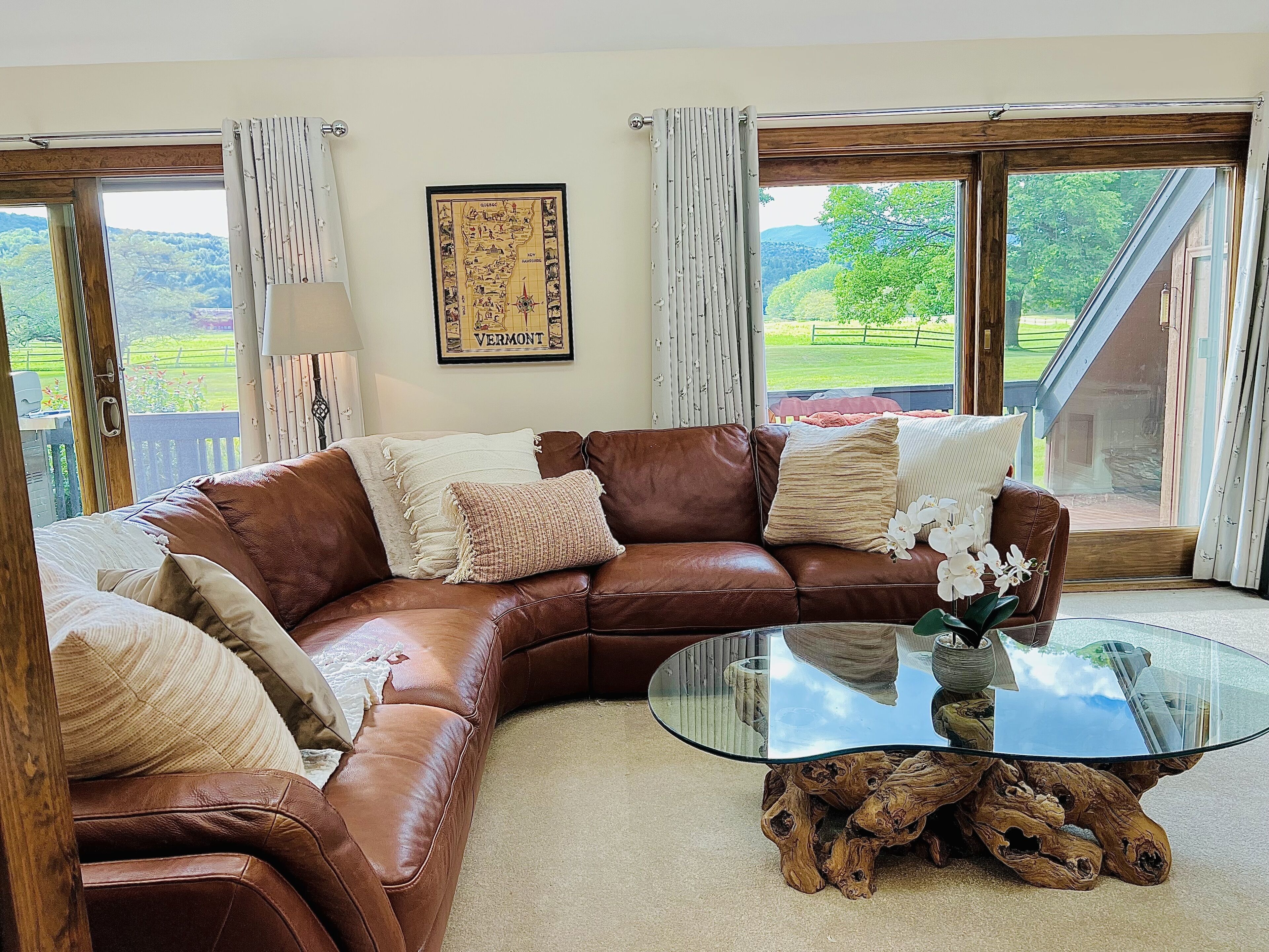 Cheerful Stonybrook Townhouse, with pool, tennis court, sauna and gym family fun