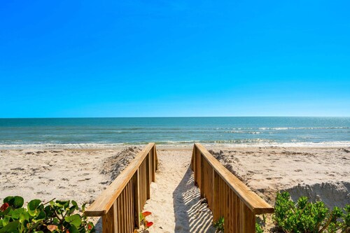 Seabreaker Delight - Direct Ocean Views with Pool!
