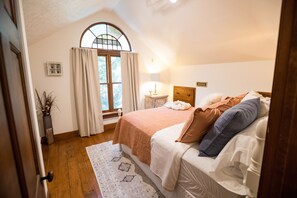 3 bedrooms, iron/ironing board, travel cot, WiFi