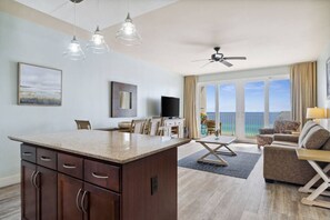 TV - Ocean View, 11th Floor Condo - Laketown Wharf 1106 (Panama City Beach)